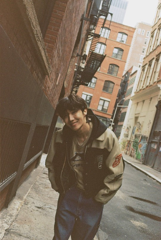BTS j-hope `on the street`, 1st place on iTunes in 80 countries/regions.