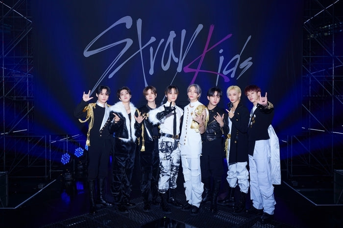 [Kpop Planet News] Stray Kids Makes 4th Debut Atop Billboard 200 With "ROCK-STAR"