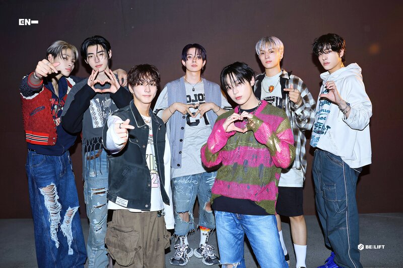 [Kpop Planet News] ENHYPEN Sweeps Global Music Charts With "Orange Blood"