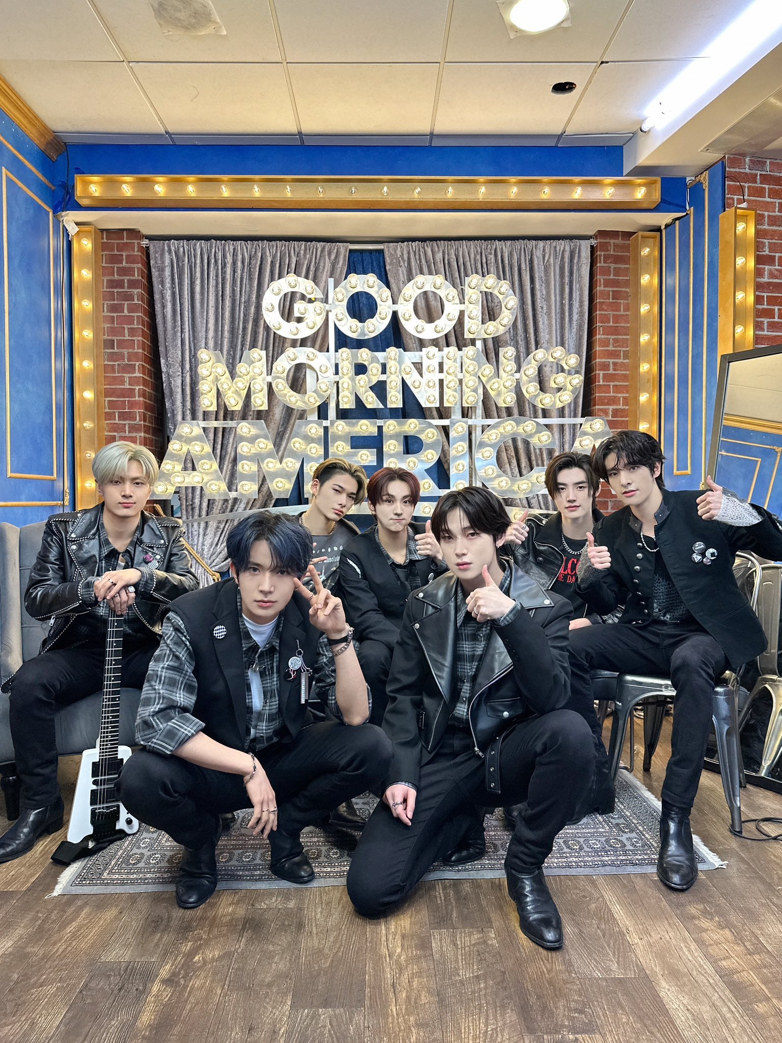[Kpop Planet News] ENHYPEN "Orange Blood" Dominates Billboard and Oricon Chart