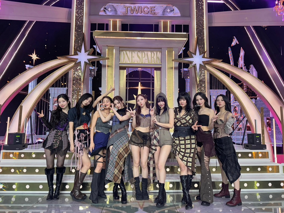 TWICE Places First No.1 Album On Billboard 200 With "With YOU-th"