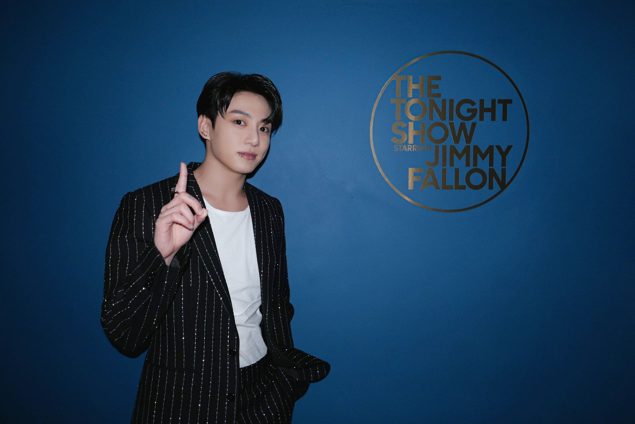 [Kpop Planet News] BTS Jungkook Promotes "GOLDEN" on "Tonight Show"